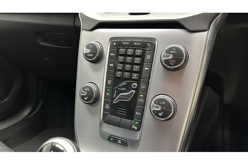 Volvo V40 T2 Inscription - U3093