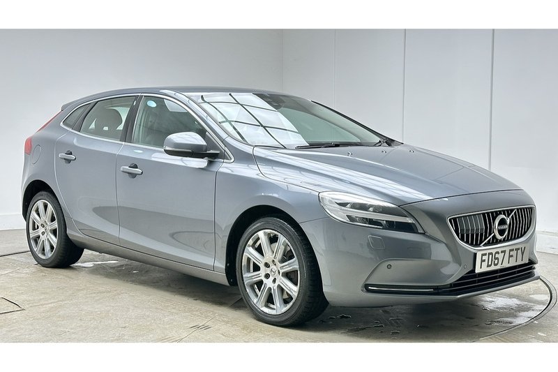 Volvo V40 T2 Inscription - U3093