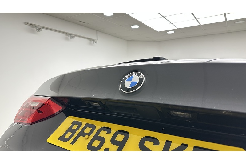 BMW 5 Series 520d MHT M Sport - U3095