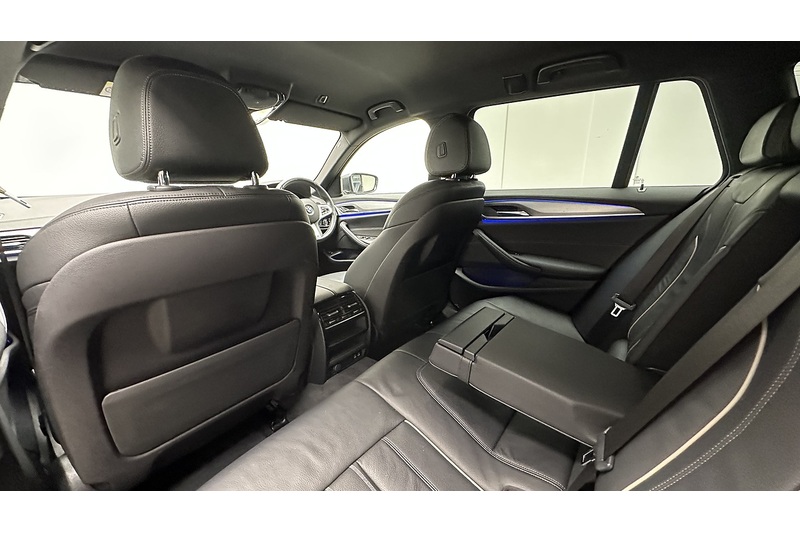 BMW 5 Series 520d MHT M Sport - U3095