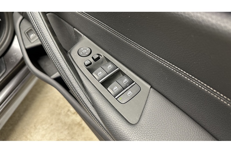 BMW 5 Series 520d MHT M Sport - U3095