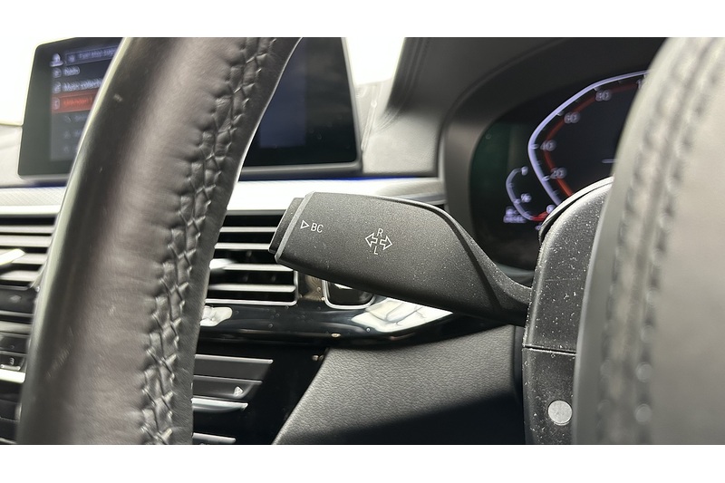 BMW 5 Series 520d MHT M Sport - U3095