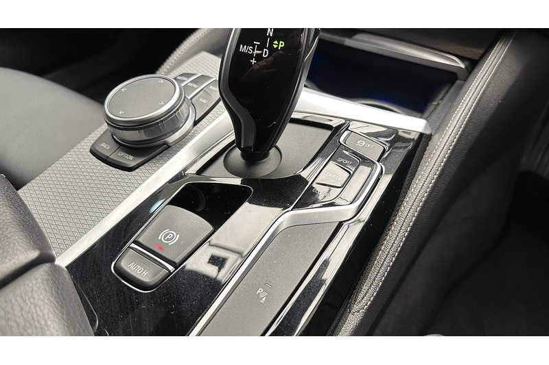 BMW 5 Series 520d MHT M Sport - U3095