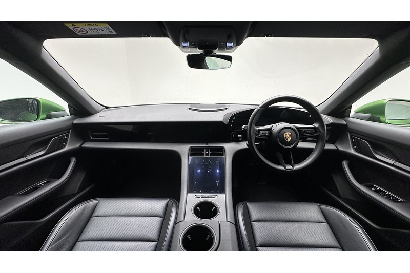 Porsche Taycan Performance Plus - U3123