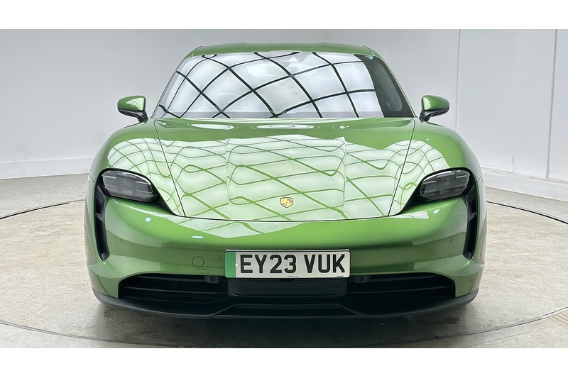 Porsche Taycan Performance Plus - U3123