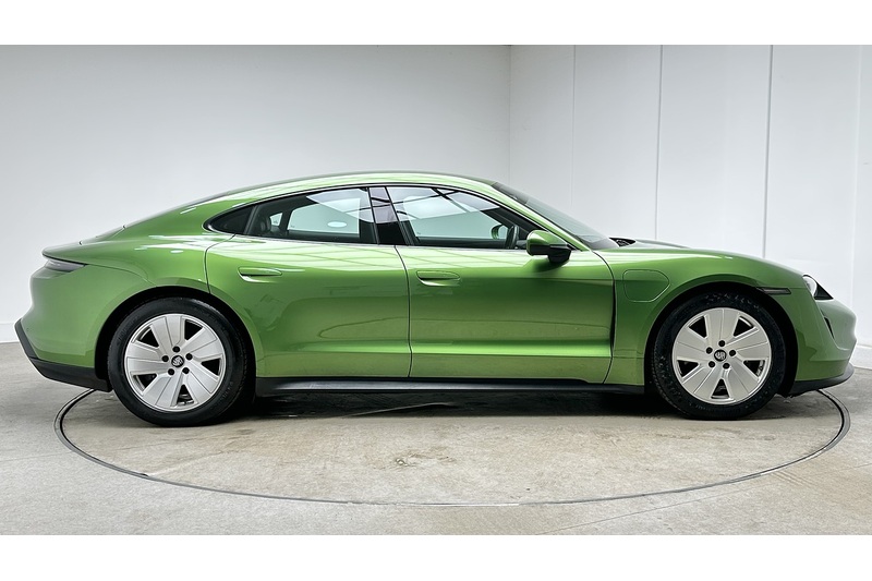 Porsche Taycan Performance Plus - U3123