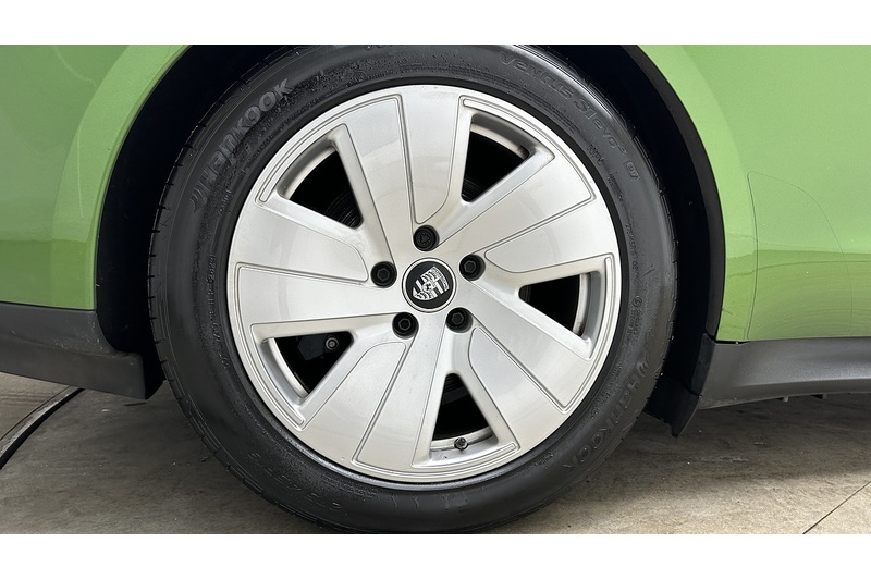 Porsche Taycan Performance Plus - U3123