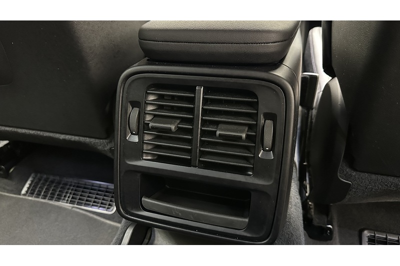 Porsche Taycan Performance Plus - U3123