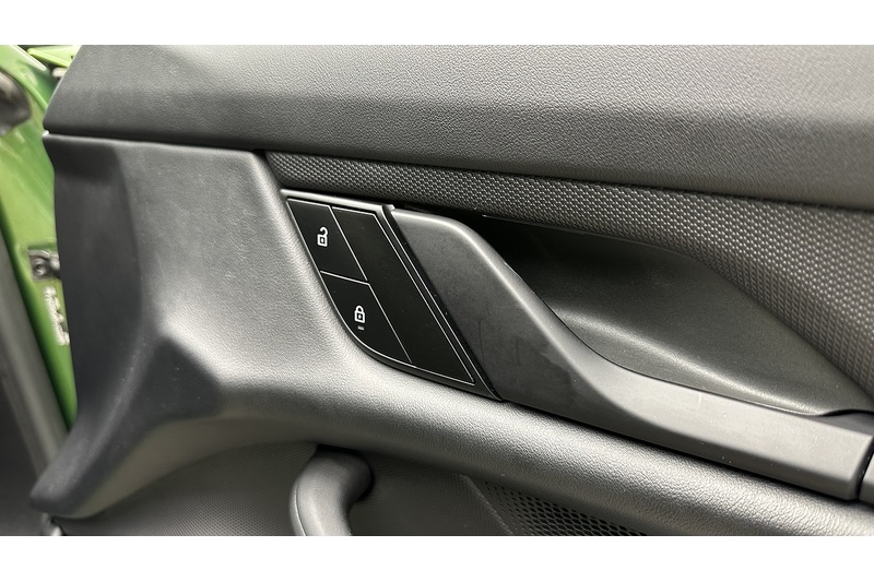 Porsche Taycan Performance Plus - U3123