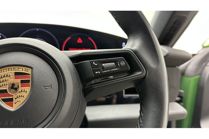 Porsche Taycan Performance Plus - U3123