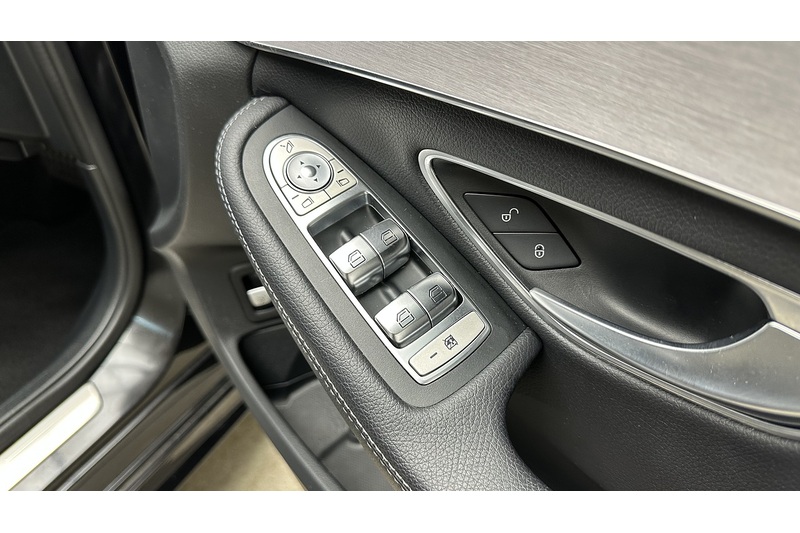 Mercedes-Benz C Class C200 MHEV EQ Boost AMG Line - U3131