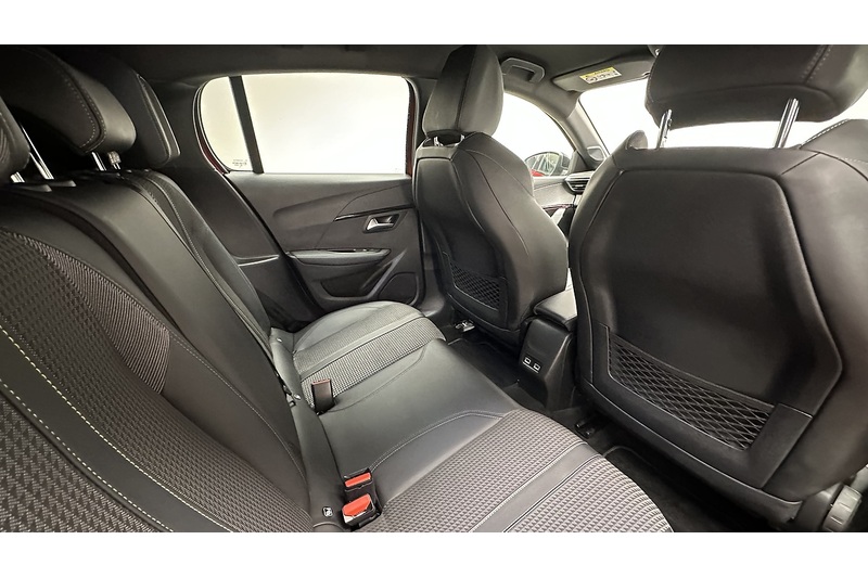 Peugeot E-208 GT - U3145