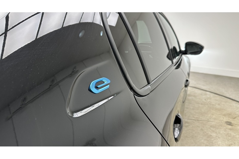 Peugeot E-208 GT - U3150