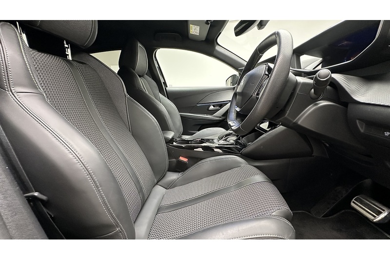 Peugeot E-208 GT - U3150