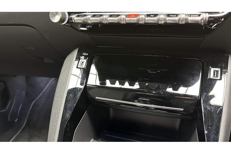 Peugeot E-208 GT - U3150