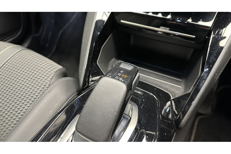 Peugeot E-208 GT - U3150