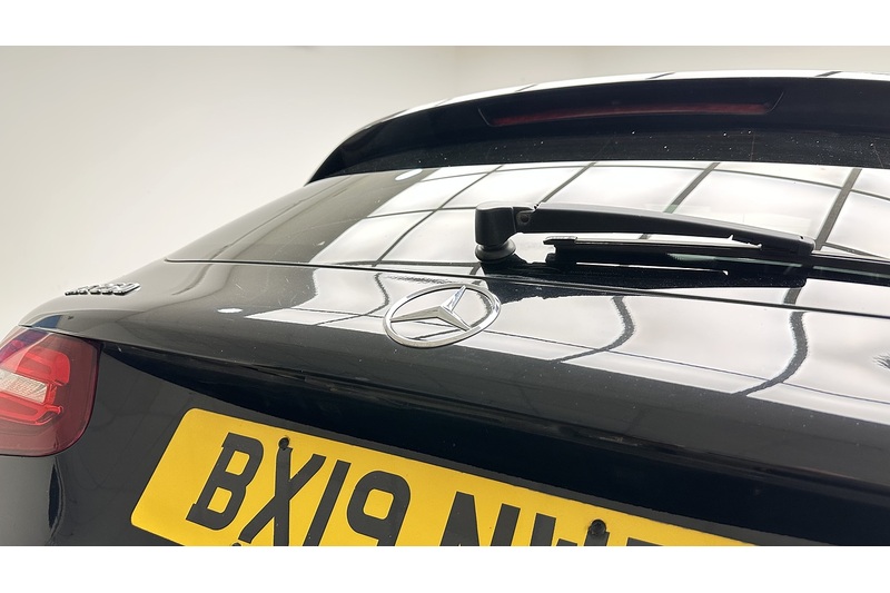 Mercedes-Benz GLC GLC250 Urban Edition - U3155