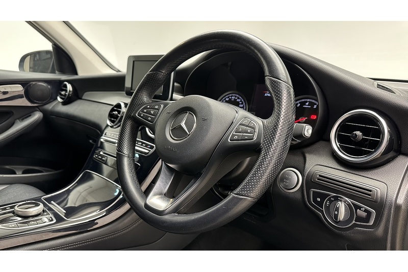 Mercedes-Benz GLC GLC250 Urban Edition - U3155