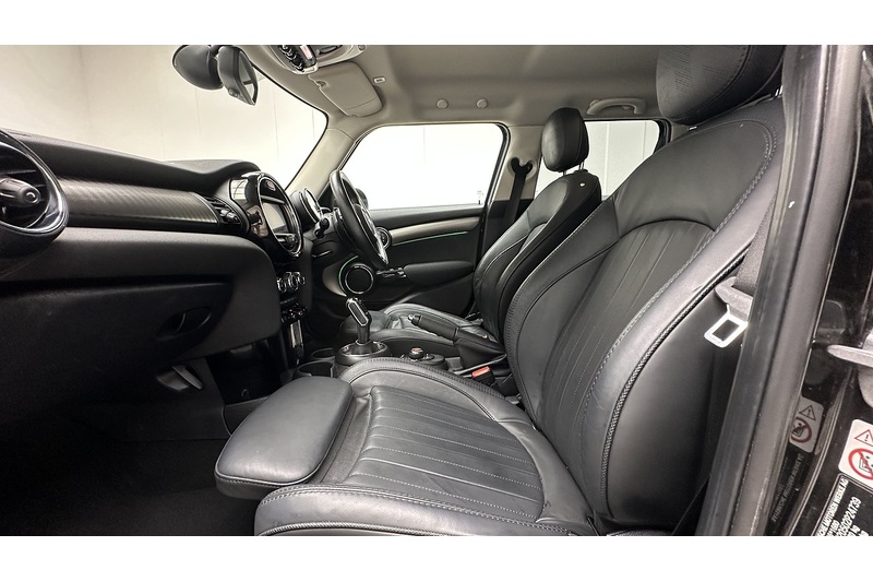 MINI Hatch Cooper S Exclusive - U3166