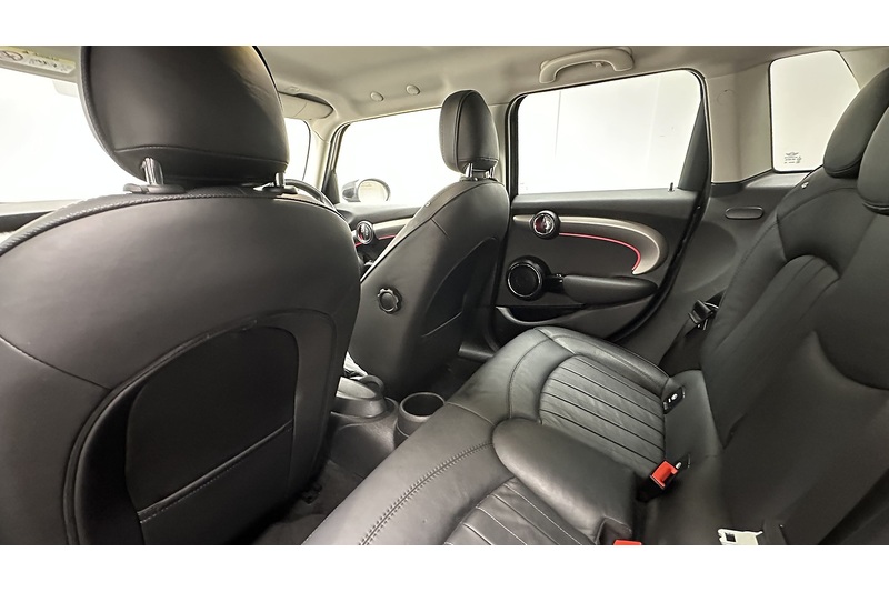 MINI Hatch Cooper S Exclusive - U3166