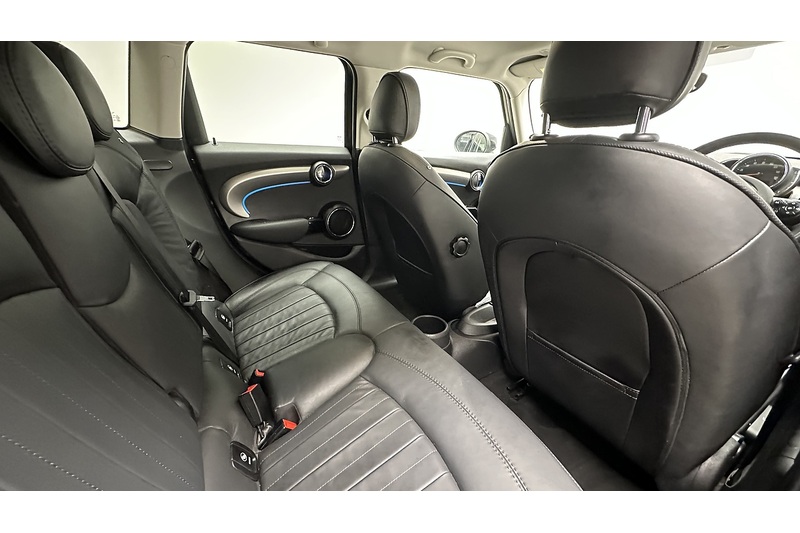 MINI Hatch Cooper S Exclusive - U3166