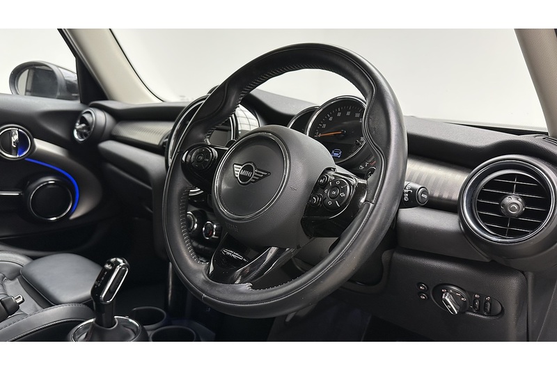 MINI Hatch Cooper S Exclusive - U3166
