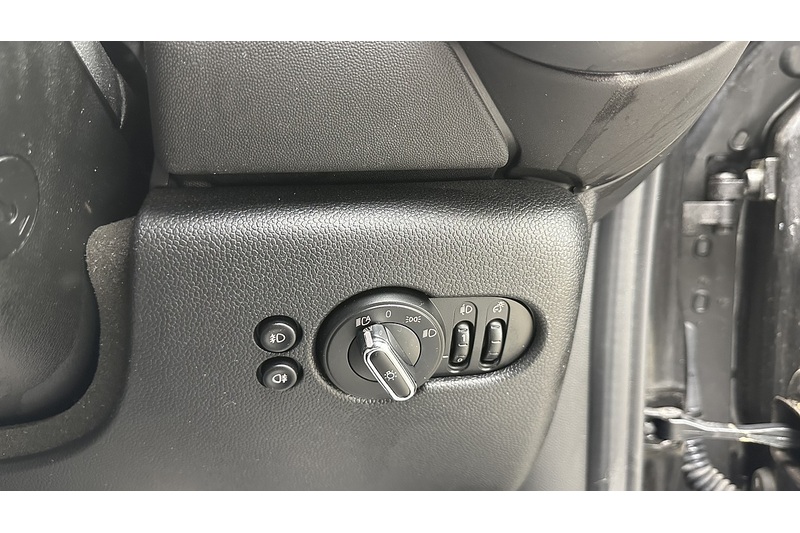 MINI Hatch Cooper S Exclusive - U3166
