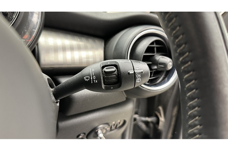 MINI Hatch Cooper S Exclusive - U3166