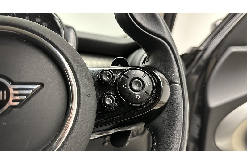 MINI Hatch Cooper S Exclusive - U3166