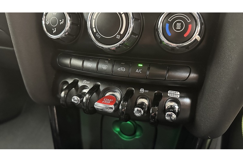 MINI Hatch Cooper S Exclusive - U3166
