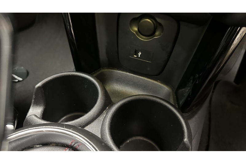 MINI Hatch Cooper S Exclusive - U3166