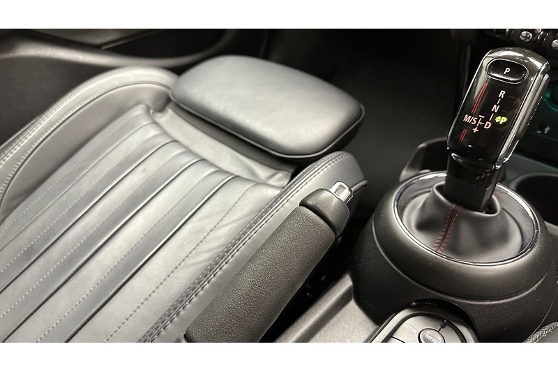 MINI Hatch Cooper S Exclusive - U3166