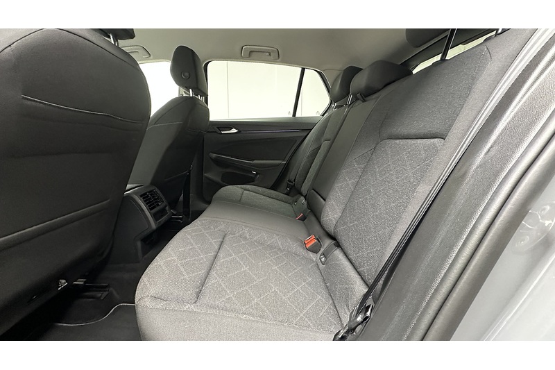 Volkswagen Golf TSI Life - U3176