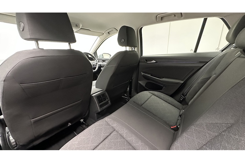 Volkswagen Golf TSI Life - U3176