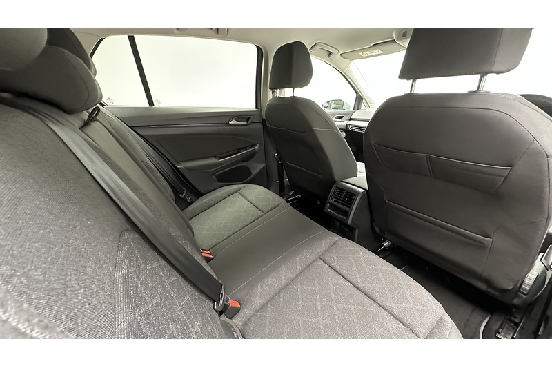 Volkswagen Golf TSI Life - U3176