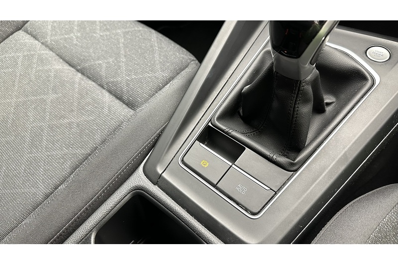 Volkswagen Golf TSI Life - U3176