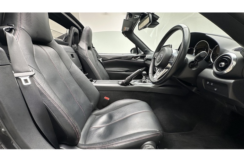 Mazda MX-5 RF SKYACTIV-G Sport Nav - U3177