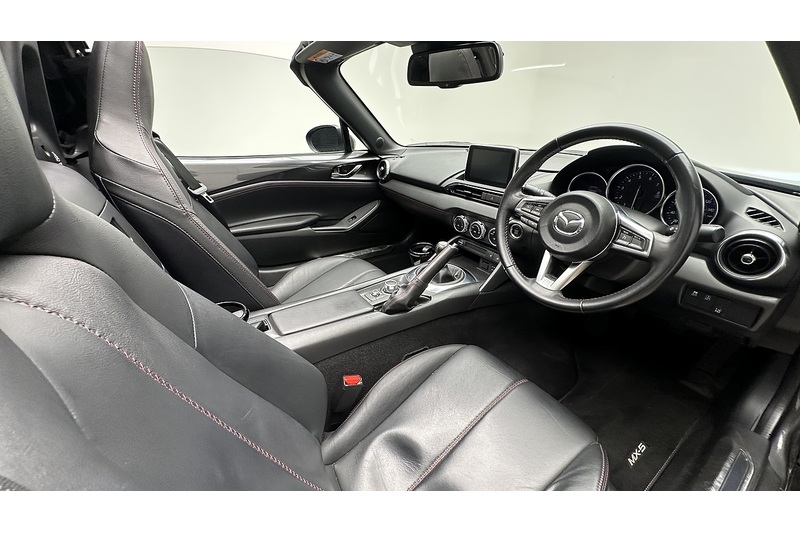 Mazda MX-5 RF SKYACTIV-G Sport Nav - U3177