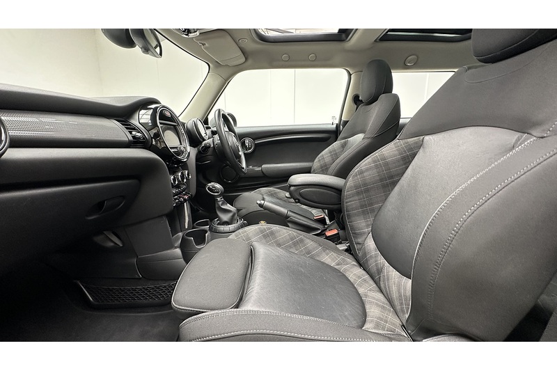 MINI Hatch Cooper - U3180