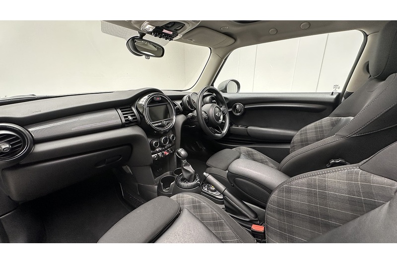 MINI Hatch Cooper - U3180