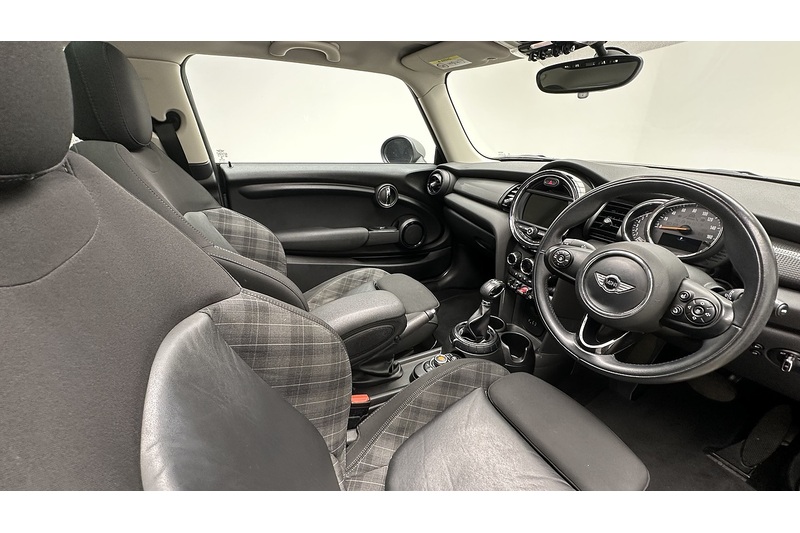 MINI Hatch Cooper - U3180