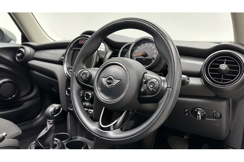 MINI Hatch Cooper - U3180