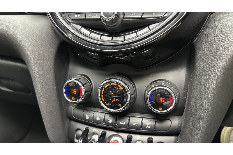 MINI Hatch Cooper - U3180