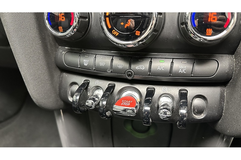 MINI Hatch Cooper - U3180