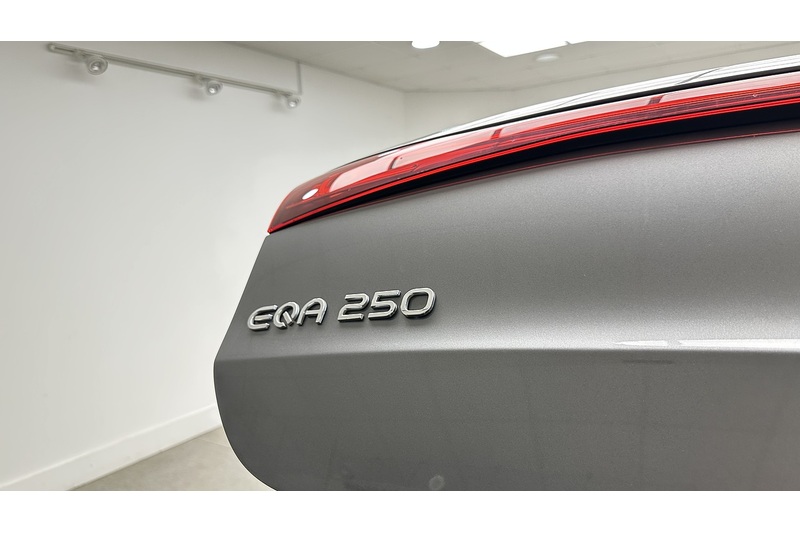 Mercedes-Benz EQA EQA 250 AMG Line - U3185