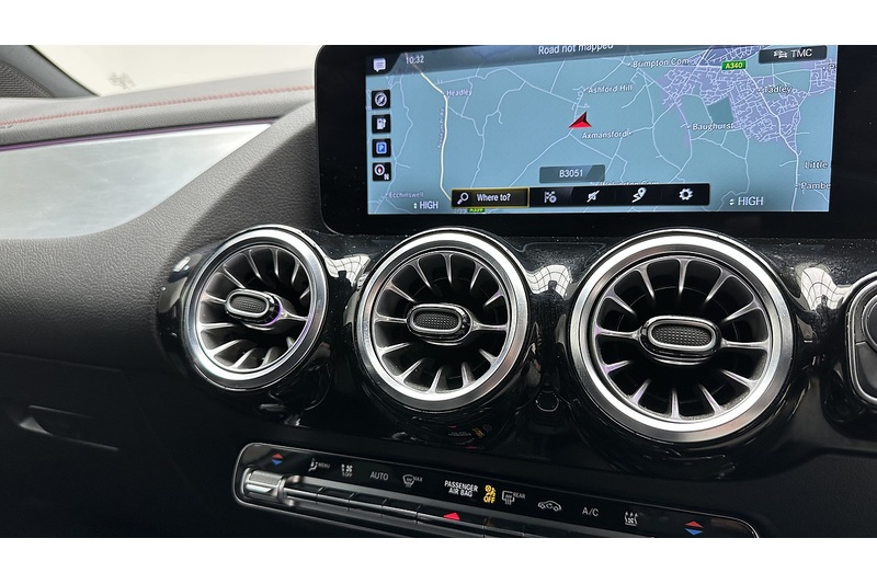 Mercedes-Benz EQA EQA 250 AMG Line - U3185