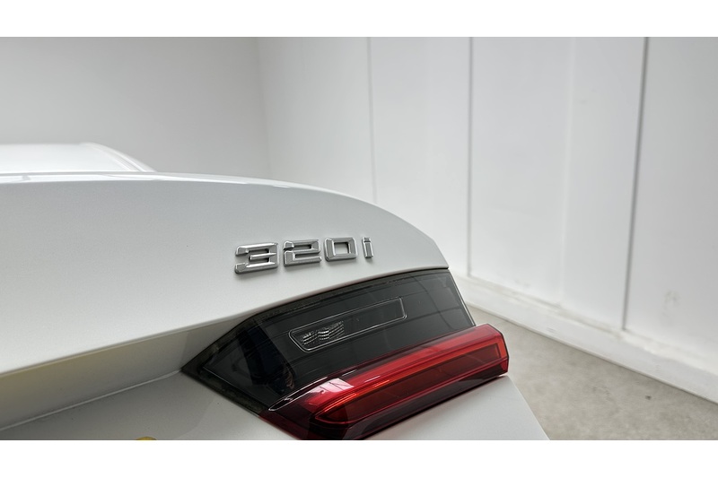 BMW 3 Series 320i M Sport - U3191