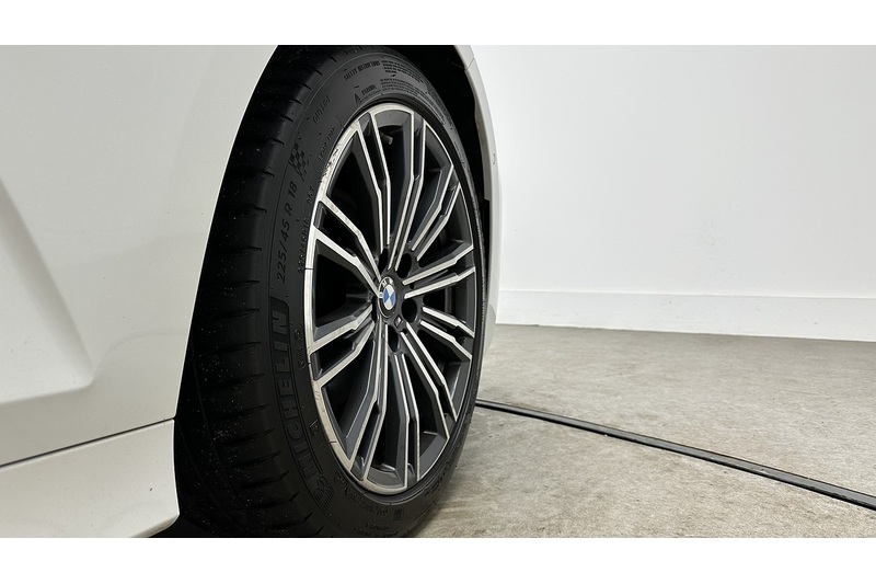 BMW 3 Series 320i M Sport - U3191