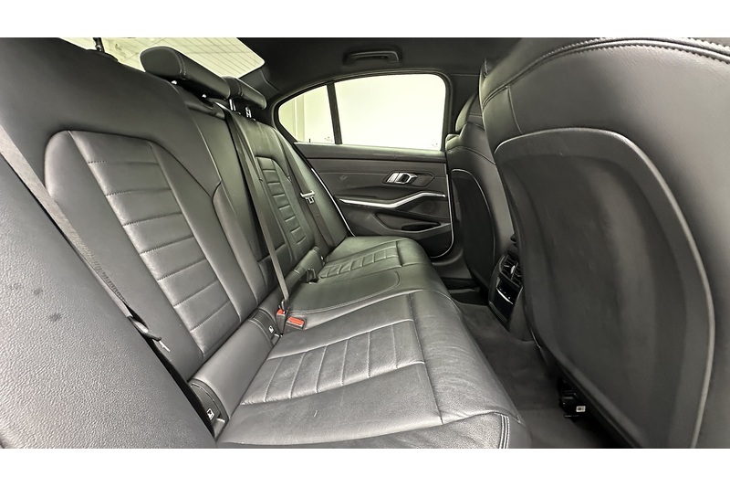 BMW 3 Series 320i M Sport - U3191