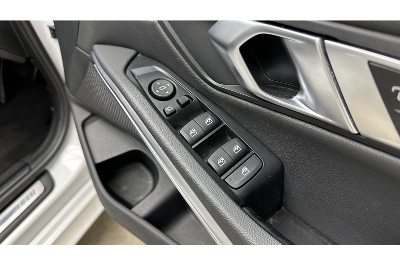 BMW 3 Series 320i M Sport - U3191